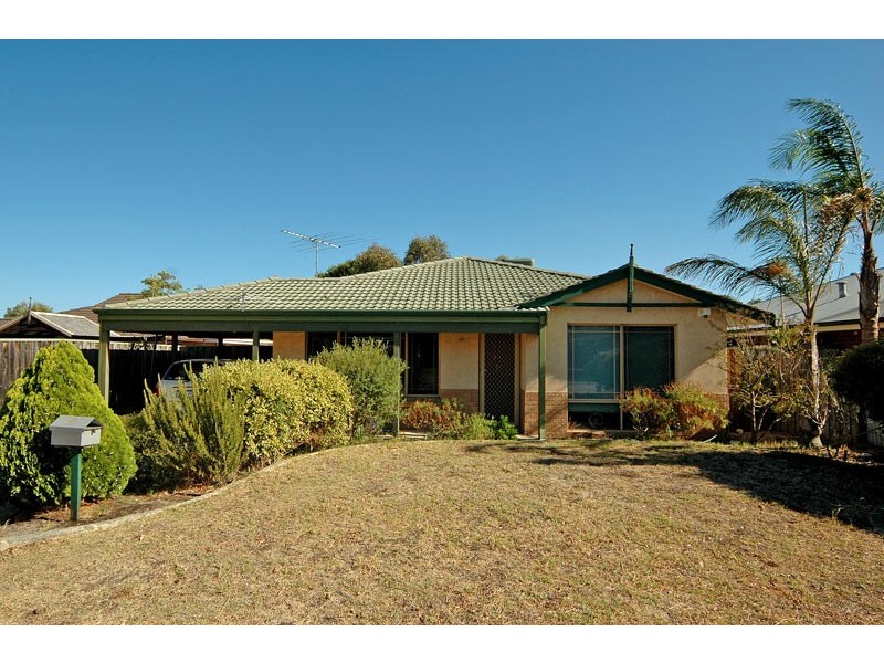 22 Kangaroo Ent, Stratton WA 6056