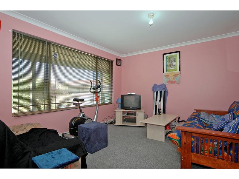 22 Kangaroo Ent, Stratton WA 6056