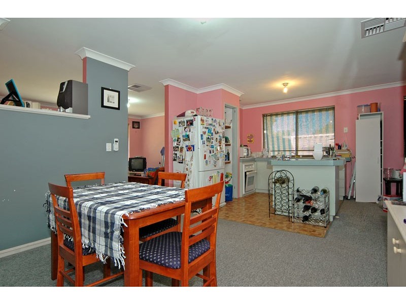 22 Kangaroo Ent, Stratton WA 6056