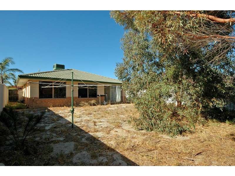 22 Kangaroo Ent, Stratton WA 6056
