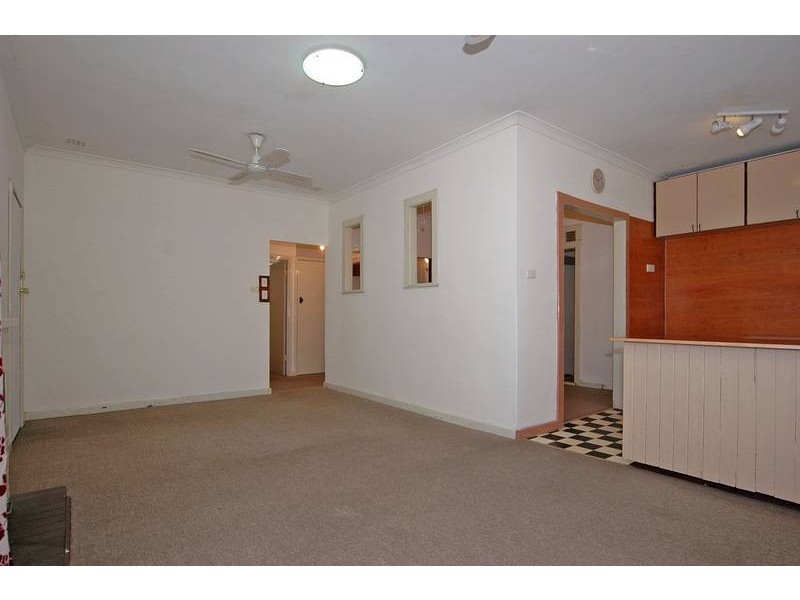 1 Wangalla Rd, Koongamia WA 6056