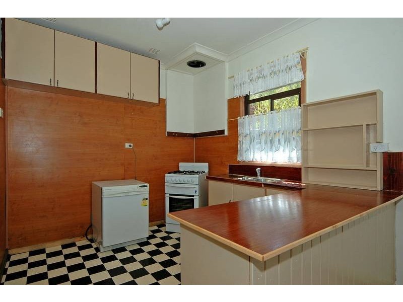 1 Wangalla Rd, Koongamia WA 6056