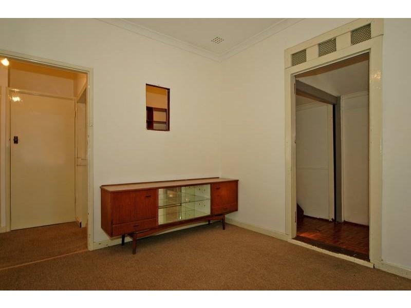 1 Wangalla Rd, Koongamia WA 6056