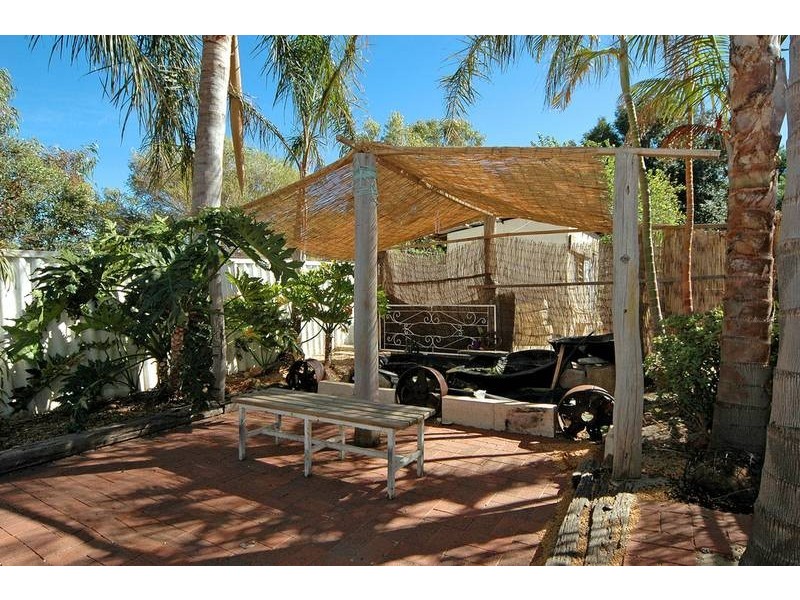 1 Wangalla Rd, Koongamia WA 6056