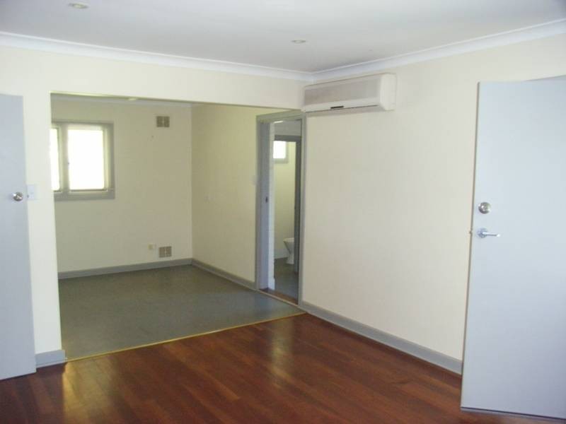 15 Mudalla Way, Koongamia WA 6056