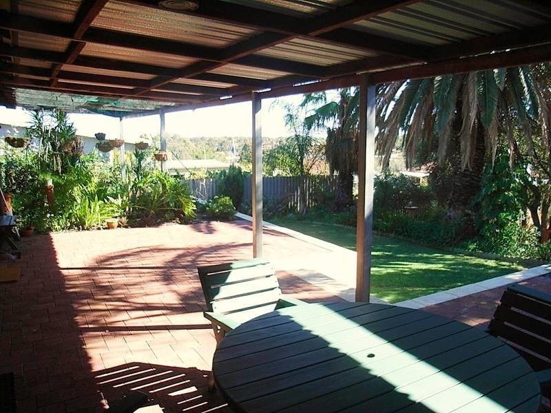 19 Bladon Way, Swan View WA 6056