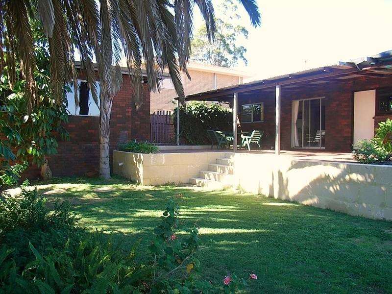 19 Bladon Way, Swan View WA 6056