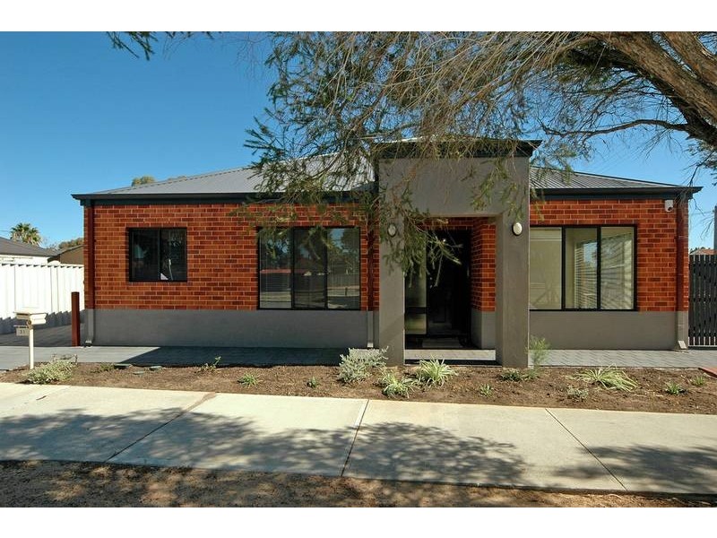 31 Gartrell St, Midland WA 6056