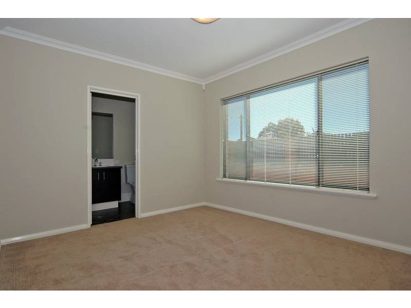 31 Gartrell St, Midland WA 6056