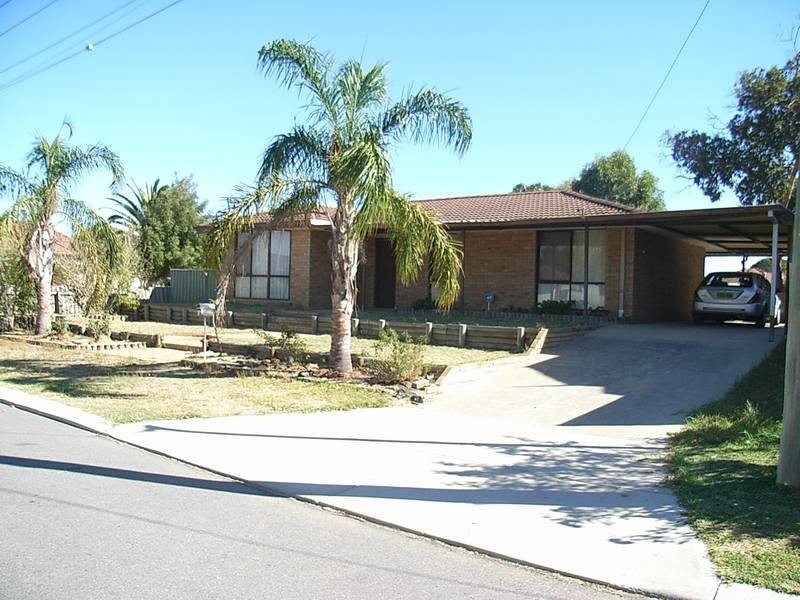 11 Afric St, Middle Swan WA 6056