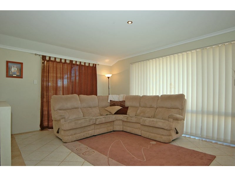 14 Wundu Ent, South Guildford WA 6055