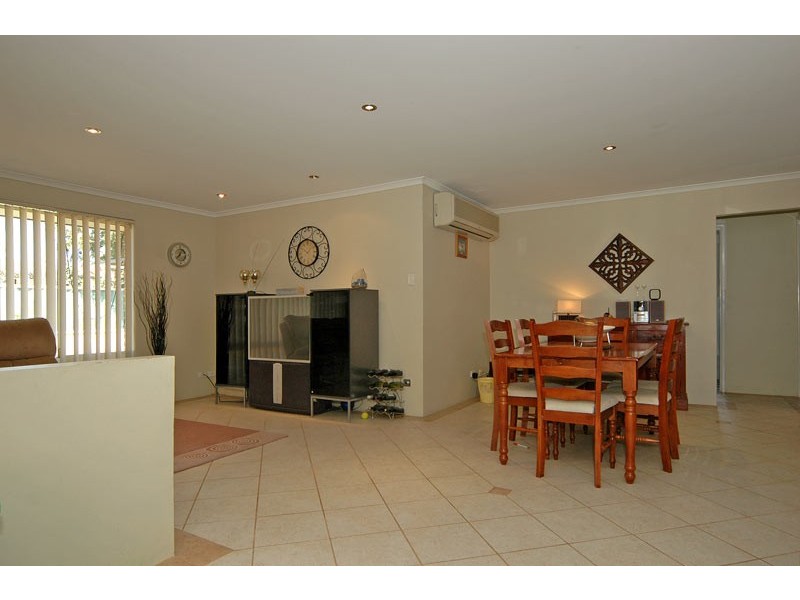 14 Wundu Ent, South Guildford WA 6055