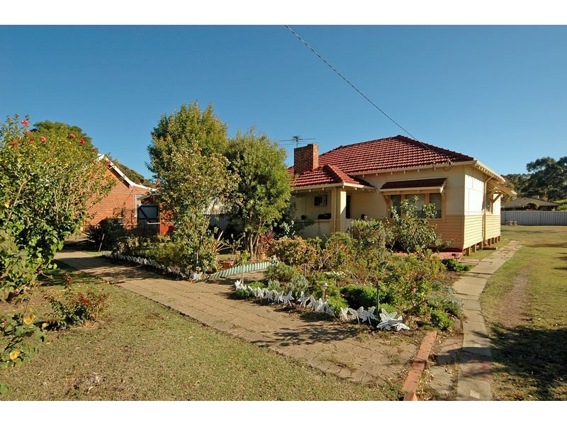 46 Holmesdale Rd, Woodbridge WA 6056
