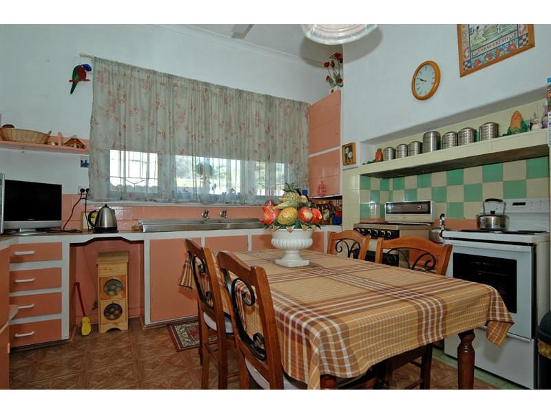 46 Holmesdale Rd, Woodbridge WA 6056