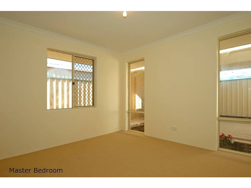 50B Margaret St, Midland WA 6056