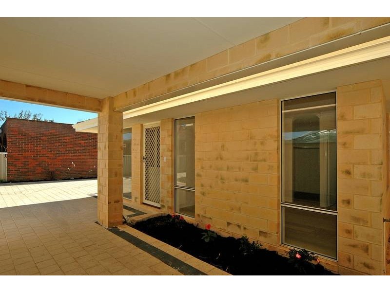 50B Margaret St, Midland WA 6056