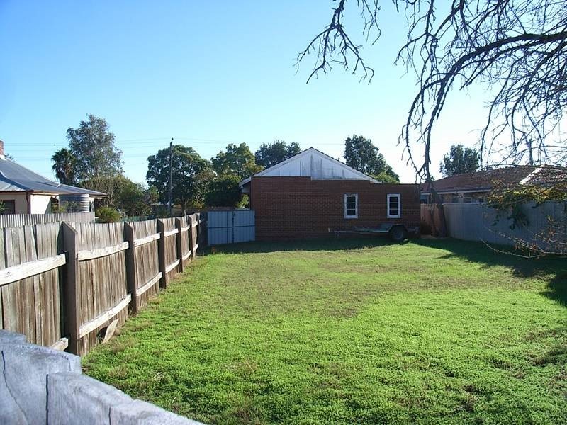 53 John St, Midland WA 6056