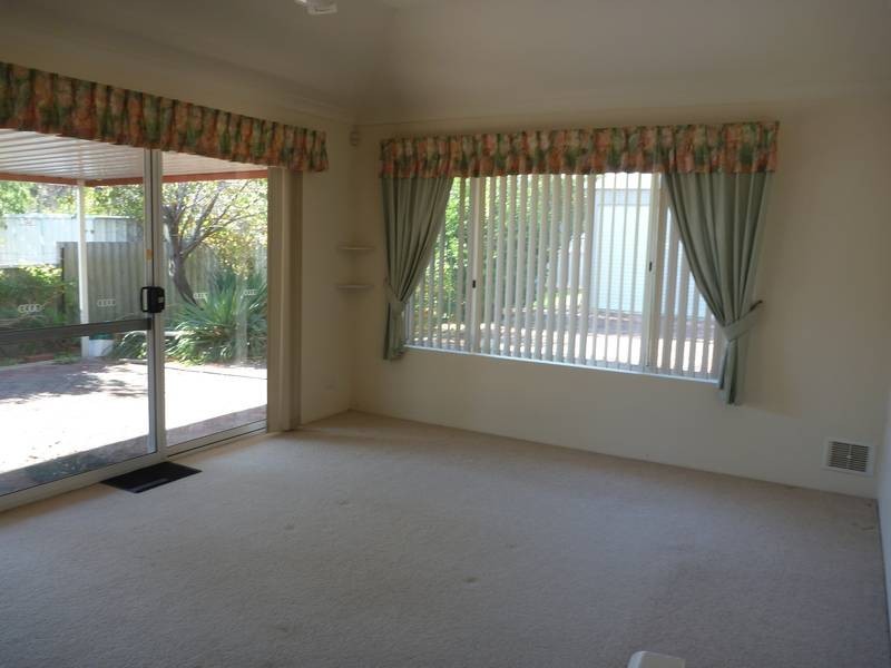 122 Riverview Avenue, South Guildford WA 6055