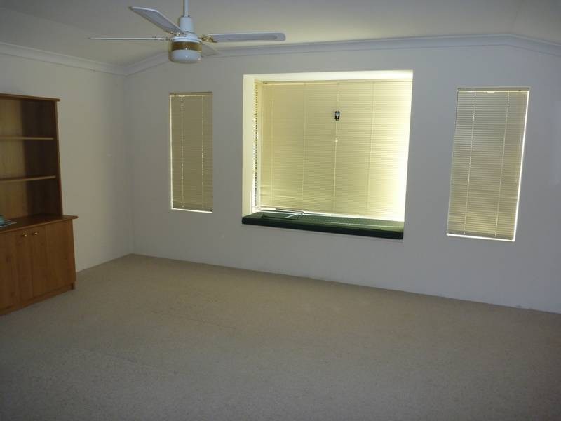 122 Riverview Avenue, South Guildford WA 6055