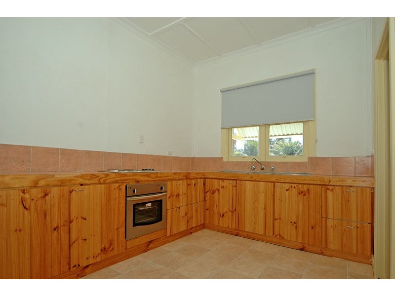 3 Buninyong Rd, Greenmount WA 6056