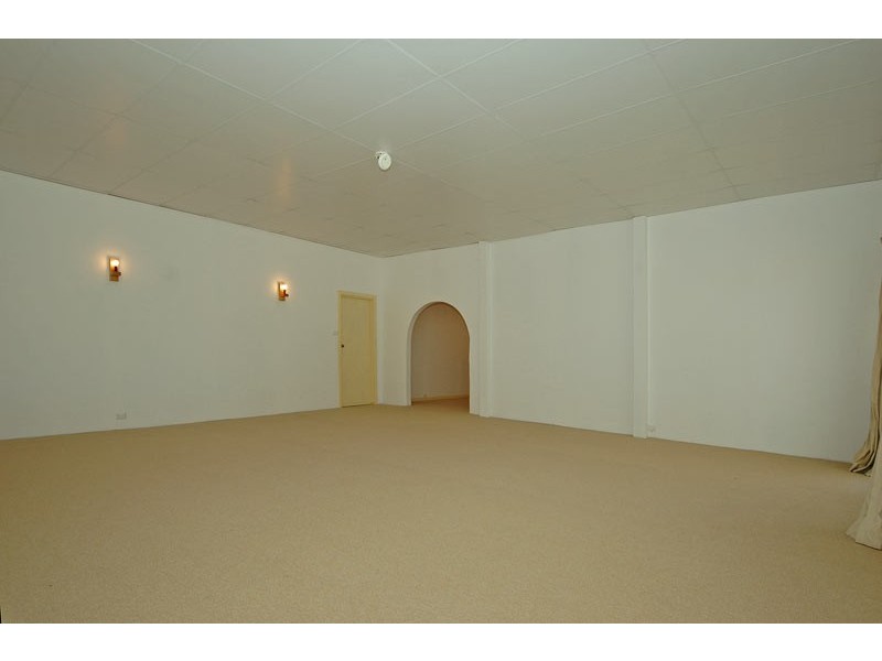 3 Buninyong Rd, Greenmount WA 6056