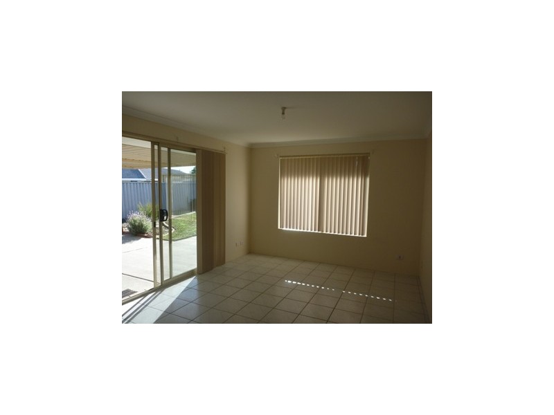 37 Waterlily Drive, Stratton WA 6056