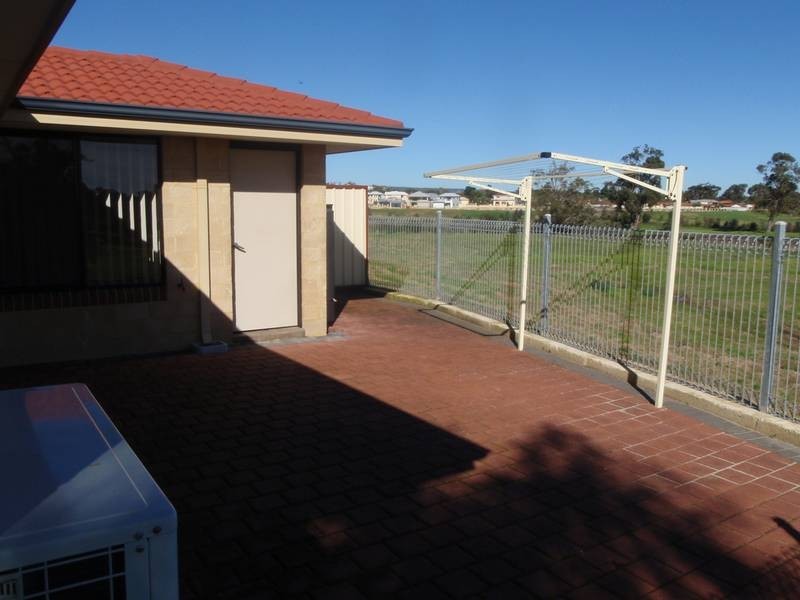 6/22 Avon Crescent, Viveash WA 6056