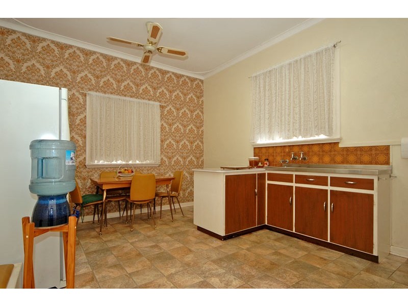 48 Swan View Rd, Swan View WA 6056