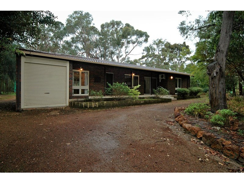 35 Padbury Rd, Darlington WA 6070