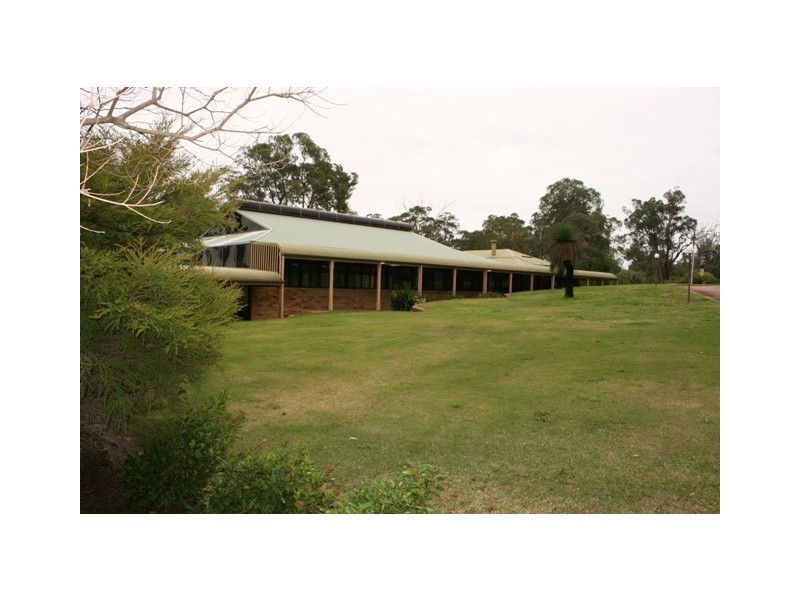 342 O’Brien Rd, Gidgegannup WA 6083