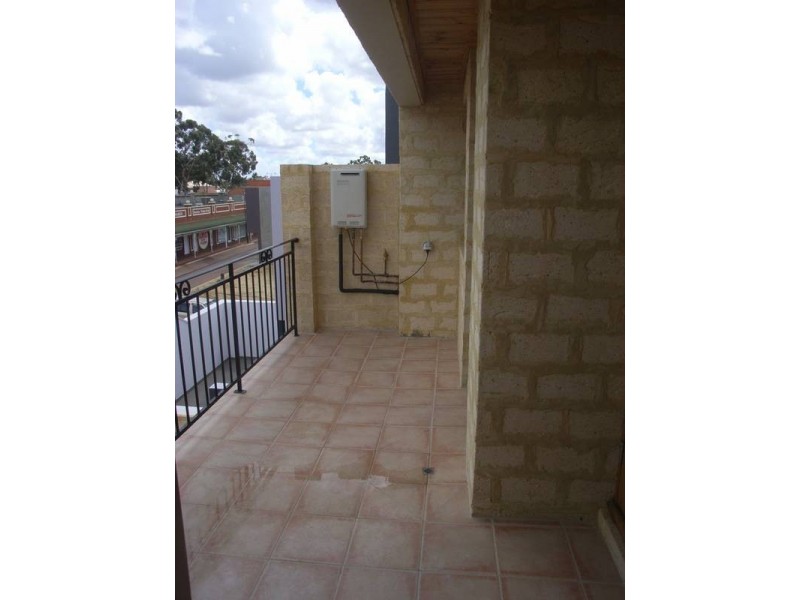 3/26 The Crescent, Midland WA 6056