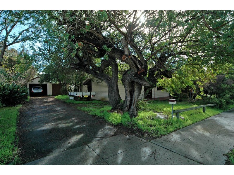 50 Holmesdale Road, Woodbridge WA 6056