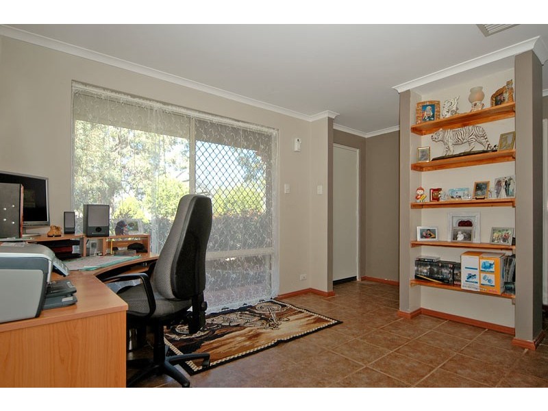 16 Skyross Mews, Stratton WA 6056