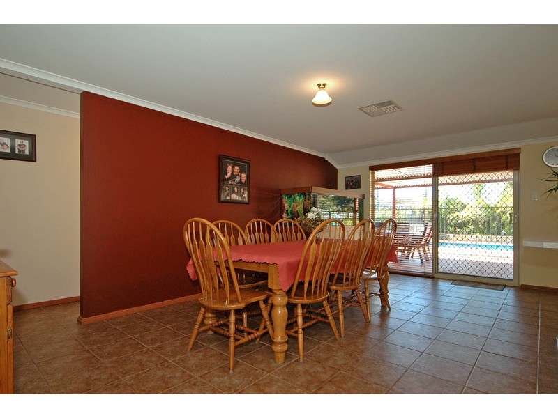 16 Skyross Mews, Stratton WA 6056