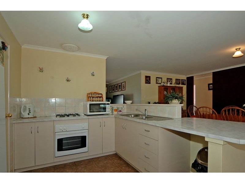 16 Skyross Mews, Stratton WA 6056