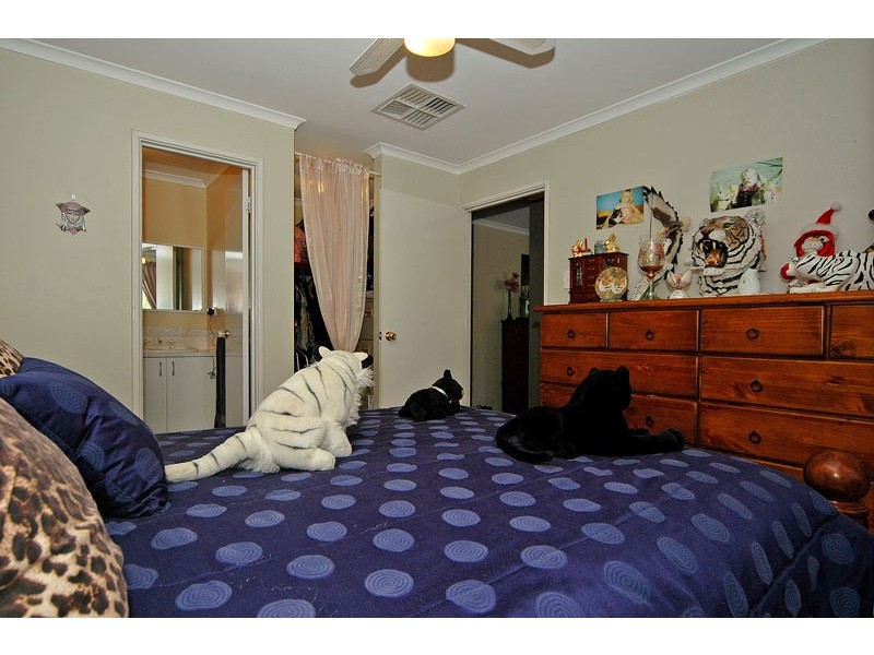 16 Skyross Mews, Stratton WA 6056