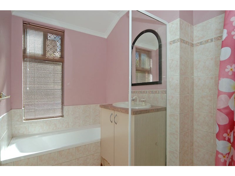 16 Skyross Mews, Stratton WA 6056