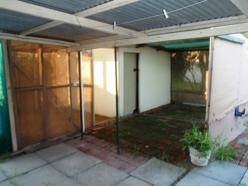 22 Bushby Street, Midvale WA 6056