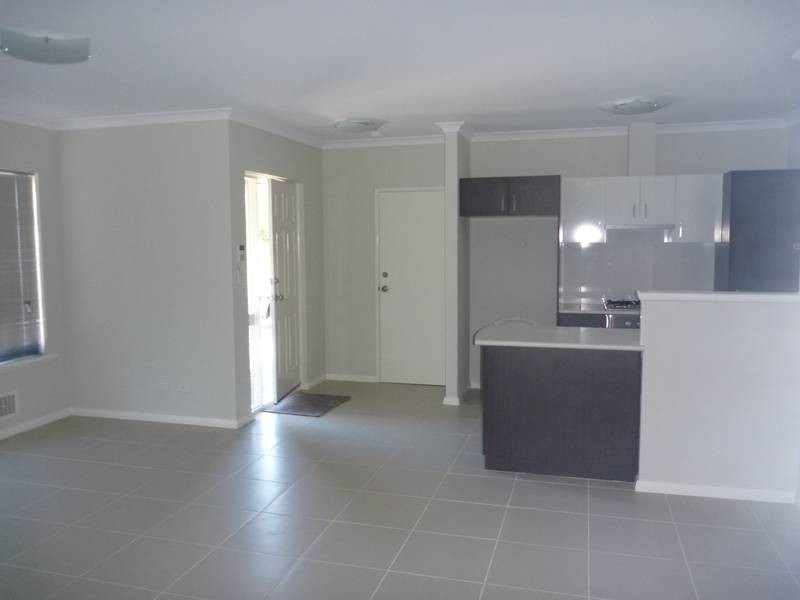 1/34 Mathoura Street, Midland WA 6056