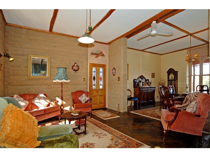 913 Reen Road, Gidgegannup WA 6083