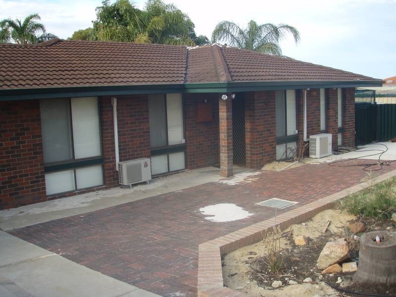 4 Woodbridge Close, Swan View WA 6056