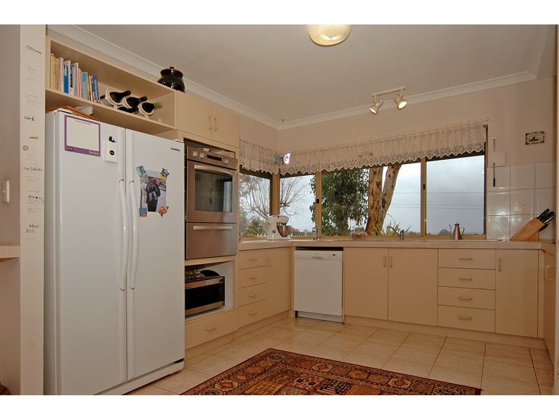 21 Mulberry Tree Close, Swan View WA 6056