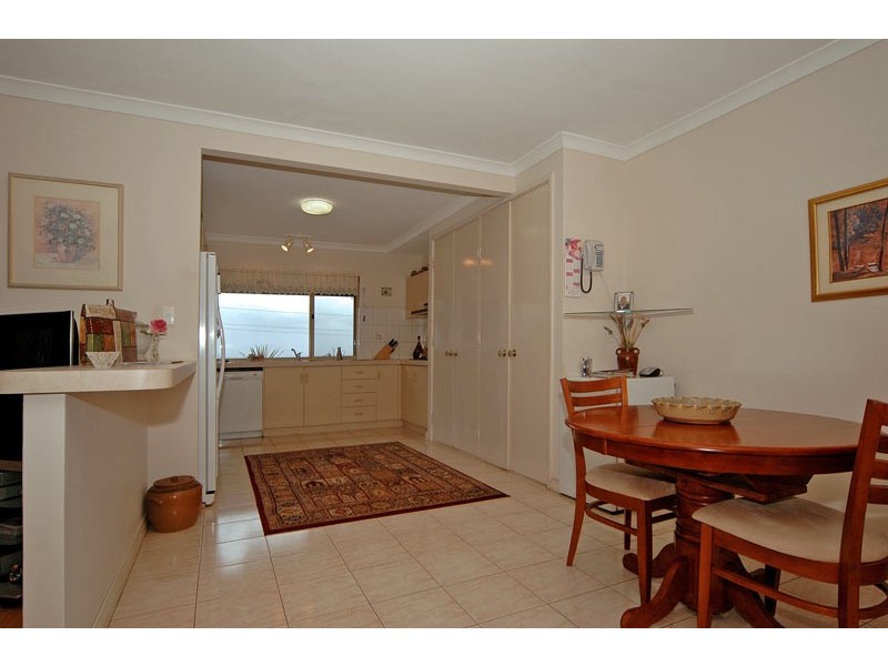 21 Mulberry Tree Close, Swan View WA 6056