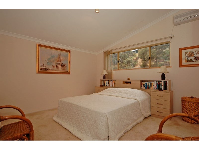 21 Mulberry Tree Close, Swan View WA 6056