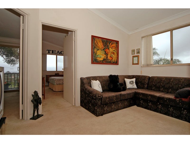 21 Mulberry Tree Close, Swan View WA 6056