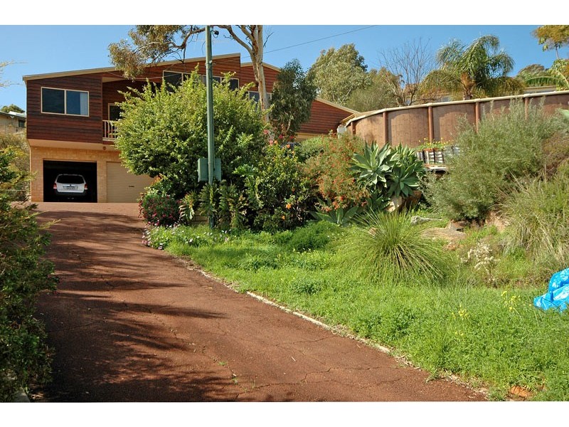 21 Mulberry Tree Close, Swan View WA 6056