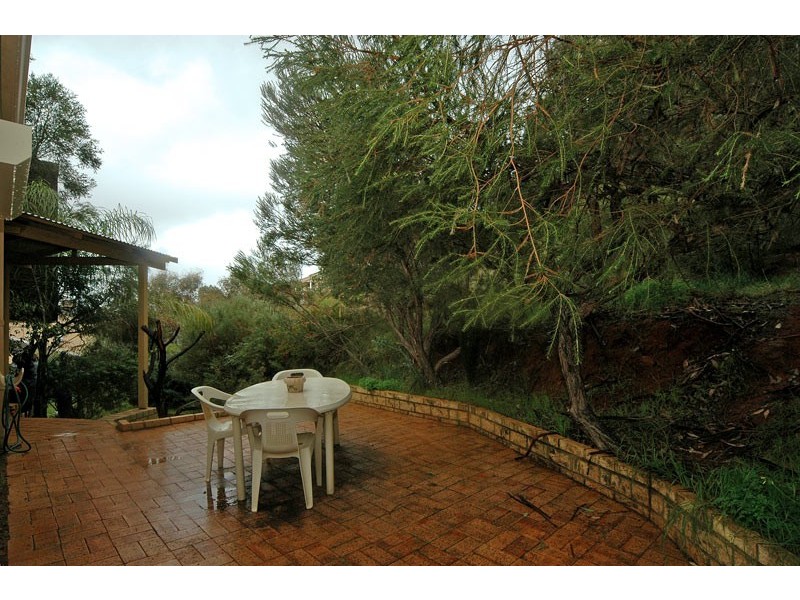 21 Mulberry Tree Close, Swan View WA 6056