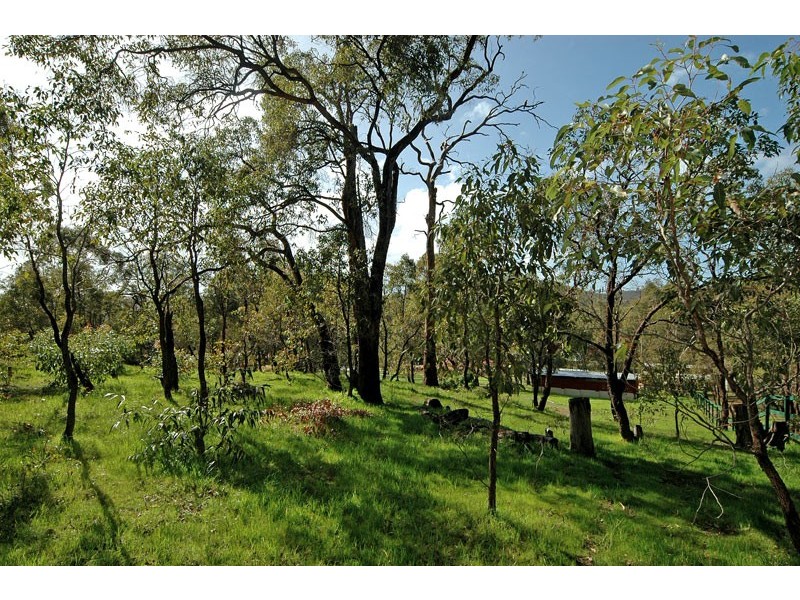 8 National Park Road, Swan View WA 6056