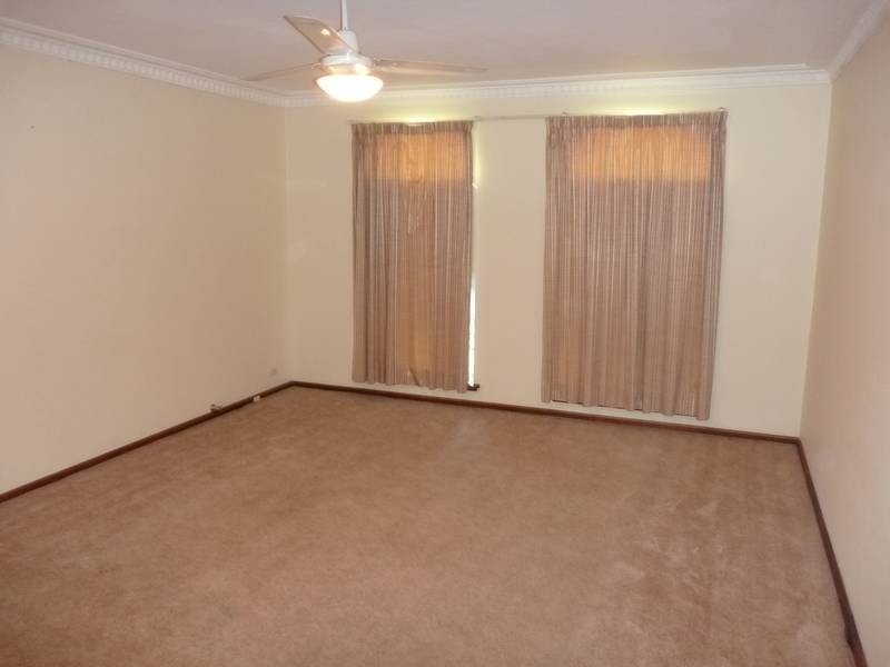 13 Travers Way, Swan View WA 6056