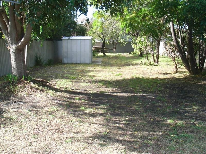 10 Ewart Street, Midvale WA 6056